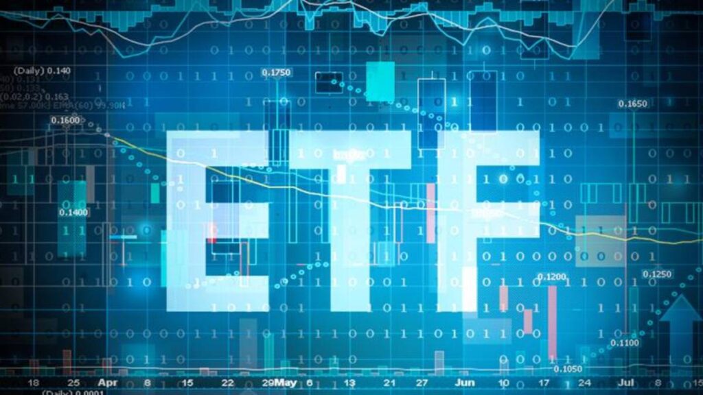 ETF: fondi che replicano un indice (es. S&P500) e si comprano come un’azione.